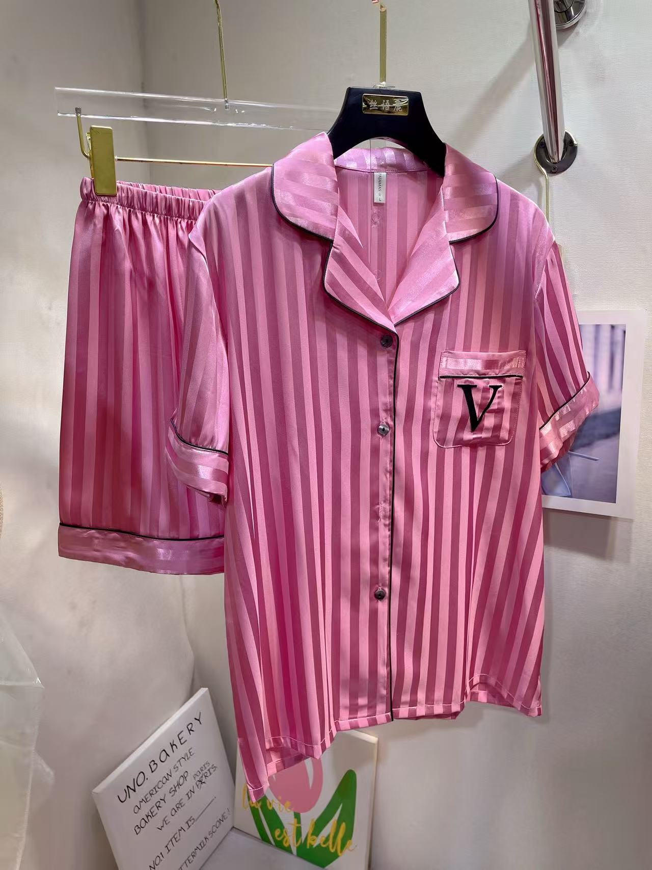 Victoria’s Secret Satin Pajama Shorts LINO