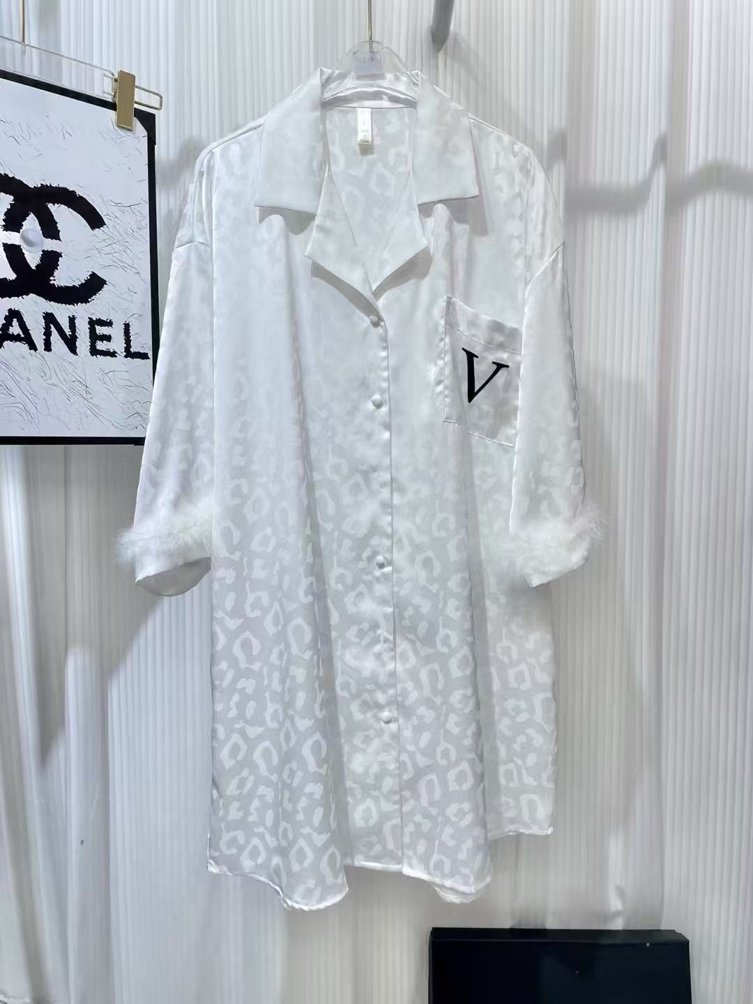 Victoria’s Secret Short Dressing Gown